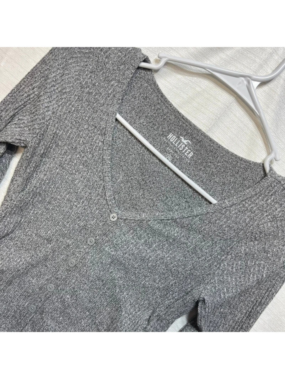 Hollister Women's Gray Ribbed Button-Up Long Sleeve Top XS